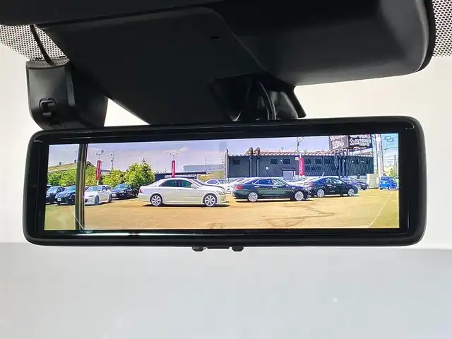 レクサス ＲＣ 300h Fスポーツ 岐阜県 2017(平29)年 7.7万km ブラック 三眼フルLEDヘッドランプ（OP）/レクサスセーフティシステム（OP）/・プリクラッシュセーフティ【PCS]/・レーンディパーチャーアラート[LDA]/・オートマチックハイビーム[AHB]/・レーダークルーズコントロール【ブレーキ制御付】/・ブラインドスポットモニター【BSM】/・リヤクロストラフィックアラート【RCTA】/デジタルインナーミラー/純正ナビ/（フルセグTV/CD/DVD/Bluetooth/AUX）/TVキャンセラー/バックカメラ/Fスポーツ専用本革シート/メモリ機能パワーシート/前席シートヒーター/シートクーラー/本革巻きステアリング/MTモード付AT/パドルシフト/ステアリングヒーター/純正18インチAW/純正フロアマット/純正ビルトインETC/前後ドライブレコーダー