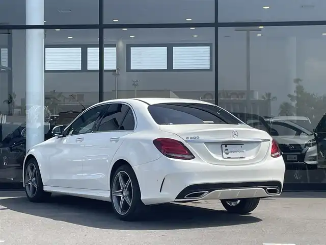 メルセデス・ベンツ Ｃ２００ アバンギャルド AMGライン 千葉県 2017(平29)年 3.8万km ダイヤモンドホワイト レザーエクスクルーシブパッケージ/エアバランスパッケージ/ヘッドアップディスプレイ/ブラックレザーシート/パワーシート/シートヒーター/パワートランク/純正HDDナビ/バックカメラ/地デジ/純正18インチAW/LEDライト/電動チルトステアリング/レーダーセーフティパッケージ