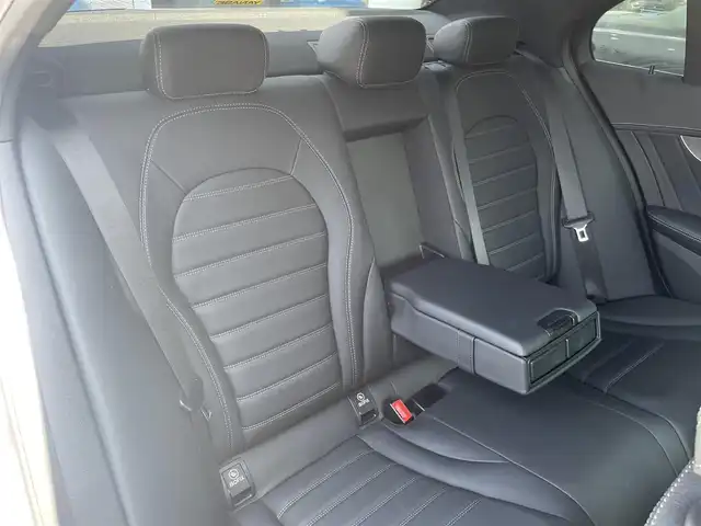 メルセデス・ベンツ Ｃ２００ アバンギャルド AMGライン 千葉県 2017(平29)年 3.8万km ダイヤモンドホワイト レザーエクスクルーシブパッケージ/エアバランスパッケージ/ヘッドアップディスプレイ/ブラックレザーシート/パワーシート/シートヒーター/パワートランク/純正HDDナビ/バックカメラ/地デジ/純正18インチAW/LEDライト/電動チルトステアリング/レーダーセーフティパッケージ