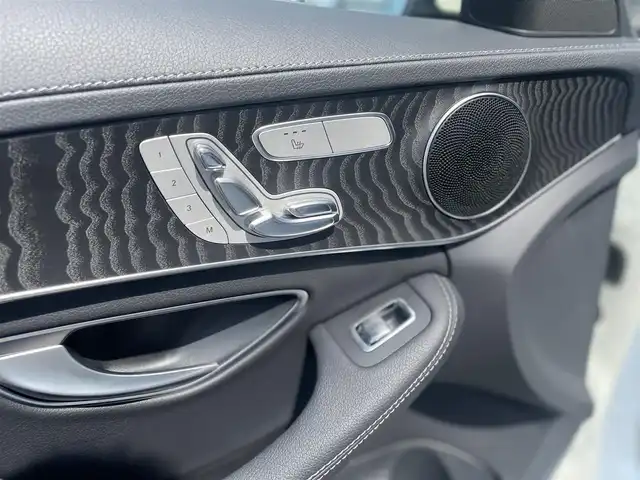 メルセデス・ベンツ Ｃ２００ アバンギャルド AMGライン 千葉県 2017(平29)年 3.8万km ダイヤモンドホワイト レザーエクスクルーシブパッケージ/エアバランスパッケージ/ヘッドアップディスプレイ/ブラックレザーシート/パワーシート/シートヒーター/パワートランク/純正HDDナビ/バックカメラ/地デジ/純正18インチAW/LEDライト/電動チルトステアリング/レーダーセーフティパッケージ