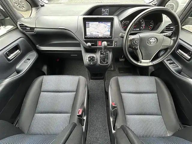 トヨタ ノア Si 東京都 2015(平27)年 4.2万km ダークバイオレットマイカメタリック ワンオーナー/純正9インチナビ/フルセグTV/DVD再生/bluetoothオーディオ/バックカメラ/両側パワースライドドア/純正ビルトインETC/前後ドライブレコーダー/LEDヘッドランプ/純正16インチAW/スマートキー×2/保証書/取扱説明書