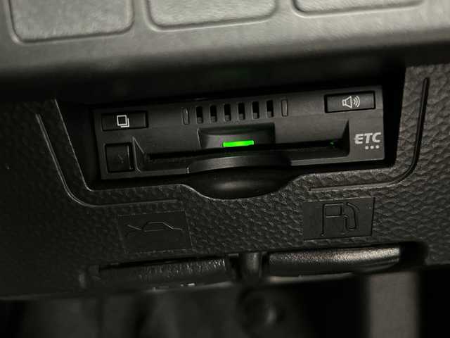 トヨタ ルーミー カスタムG－T 栃木県 2018(平30)年 6万km ブラックマイカ/マゼンダベリーメタリック 純正ナビ/（CD/DVD/Bluetooth/ワンセグTV）　/禁煙車　/両側パワースライドドア　/バックカメラ　/トヨタセーフティセンス　/プッシュスタート　/ＥＴＣ　/クルーズコントロール　/横滑り防止装置　/スマートキー　/プッシュスタート　/純正アルミホイール