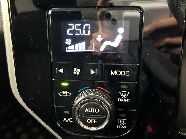 トヨタ ルーミー カスタムG－T 栃木県 2018(平30)年 6万km ブラックマイカ/マゼンダベリーメタリック 純正ナビ/（CD/DVD/Bluetooth/ワンセグTV）　/禁煙車　/両側パワースライドドア　/バックカメラ　/トヨタセーフティセンス　/プッシュスタート　/ＥＴＣ　/クルーズコントロール　/横滑り防止装置　/スマートキー　/プッシュスタート　/純正アルミホイール