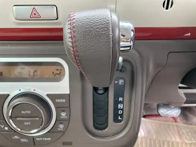 スズキ ラパン ショコラ X 静岡県 2013(平25)年 9.4万km シャンパンピンクPM エンジンスタートボタン/スマートキー/パワーステアリング/パワーウィンドウ/アイドリングストップ/オートエアコン/ETC/USB入力端子/ドライブレコーダー/ベンチシート/メモリナビ（CD.DVD.BT.ワンセグ）/純正フロアマット/ABS/盗難防止装置/オートライト/Wエアバック