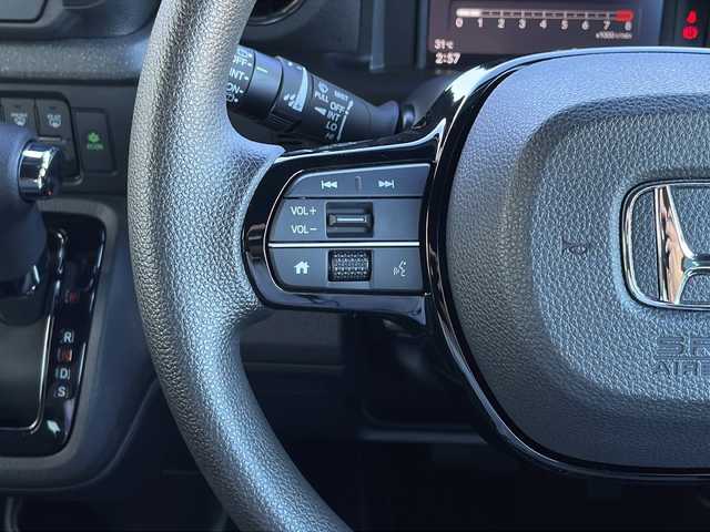 ホンダ Ｎ ＢＯＸ カスタム 山口県 2024(令6)年 0.3万km クリスタルブラックパール 純正ディスプレイオーディオ/・Bluetooth接続/・バックカメラ/ドライブレコーダー/Honda SENSING/・衝突軽減ブレーキ/・踏み間違い衝突軽減システム/・急アクセル抑制機能/・路外逸脱抑制機能/・歩行者事故低減ステアリング/・アダプティブクルーズコントロール/・車線維持支援システム/・先行車発進お知らせ機能/・標識認識機能/USB入力端子/純正フロアマット/スマートキー/プッシュスタート/スペアキー1本/シートヒーター/チップアップシート/片側パワースライドドア/純正LEDライト/純正14インチアルミホイール/ドアバイザー/保証書