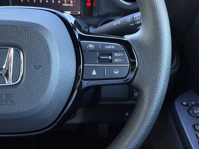 ホンダ Ｎ ＢＯＸ カスタム 山口県 2024(令6)年 0.3万km クリスタルブラックパール 純正ディスプレイオーディオ/・Bluetooth接続/・バックカメラ/ドライブレコーダー/Honda SENSING/・衝突軽減ブレーキ/・踏み間違い衝突軽減システム/・急アクセル抑制機能/・路外逸脱抑制機能/・歩行者事故低減ステアリング/・アダプティブクルーズコントロール/・車線維持支援システム/・先行車発進お知らせ機能/・標識認識機能/USB入力端子/純正フロアマット/スマートキー/プッシュスタート/スペアキー1本/シートヒーター/チップアップシート/片側パワースライドドア/純正LEDライト/純正14インチアルミホイール/ドアバイザー/保証書