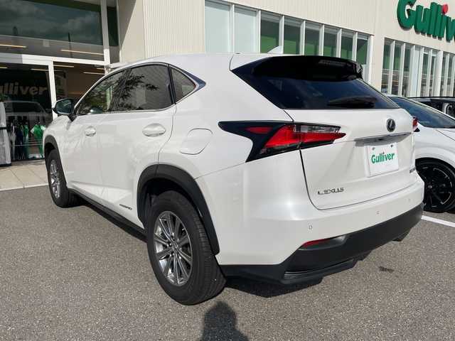 レクサス ＮＸ 300h Iパッケージ 石川県 2016(平28)年 8.8万km パール 純正ナビ　フルセグＴＶ　バックカメラ　ＬＥＤヘッドライト　ハンドルヒーター　パワーシート　スマートキー　ＥＴＣ　純正アルミホイール　クルーズコントロール　コーナーセンサー　保証書
