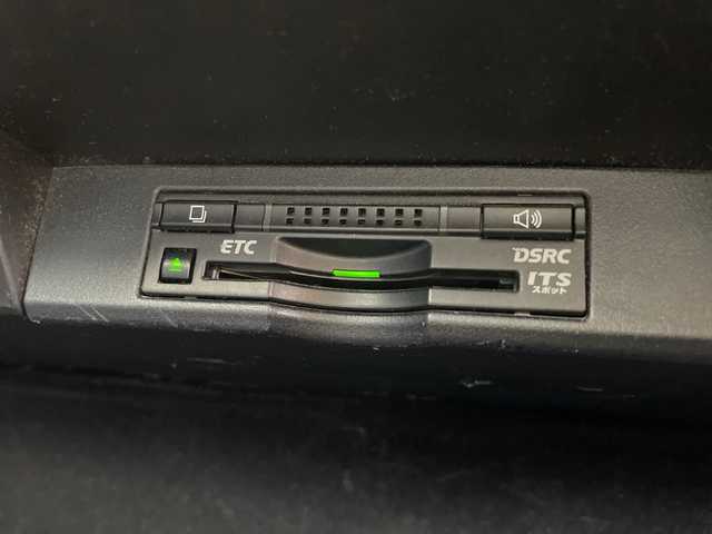 レクサス ＮＸ 300h Iパッケージ 石川県 2016(平28)年 8.8万km パール 純正ナビ　フルセグＴＶ　バックカメラ　ＬＥＤヘッドライト　ハンドルヒーター　パワーシート　スマートキー　ＥＴＣ　純正アルミホイール　クルーズコントロール　コーナーセンサー　保証書