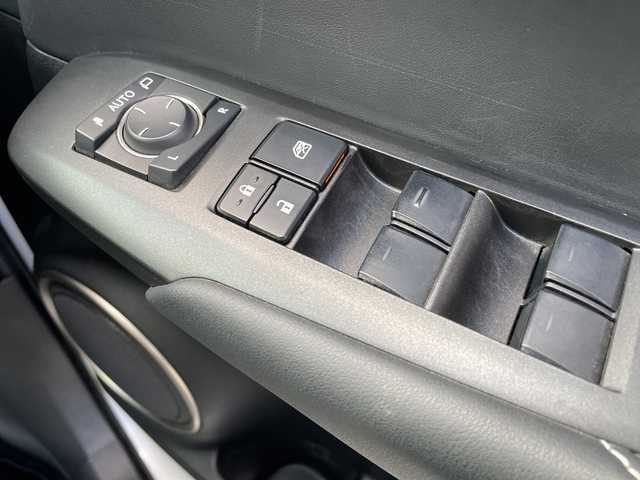 レクサス ＮＸ 300h Iパッケージ 石川県 2016(平28)年 8.8万km パール 純正ナビ　フルセグＴＶ　バックカメラ　ＬＥＤヘッドライト　ハンドルヒーター　パワーシート　スマートキー　ＥＴＣ　純正アルミホイール　クルーズコントロール　コーナーセンサー　保証書