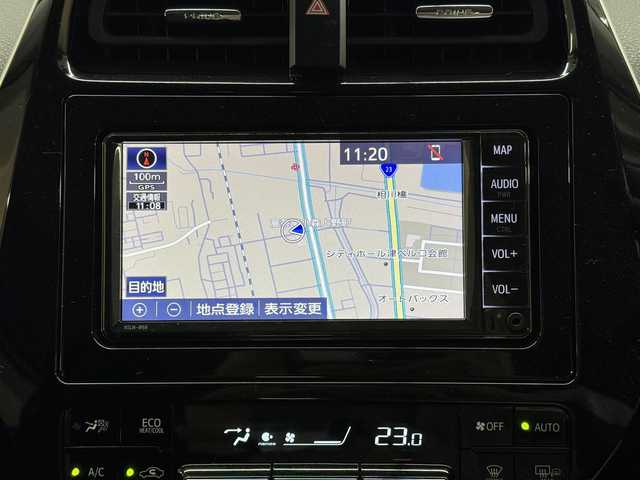 トヨタ プリウス SセーフティプラスⅡ 三重県 2022(令4)年 5.1万km プラチナホワイトパールマイカ ハイブリッド/FF/インパネCVT/純正 7インチナビ NSLN-W68/（AM/FM/AUX/Bluetooth）/バックガイドモニター/社外フルエアロ/ドライブレコーダー 前方/ビルトインETC/Toyota Safety Sense/●プリクラッシュセーフティ/●レーントレーシングアシスト/●レーダークルコン（全車速追従機能付）/●オートハイビーム/●ロードサインアシスト/ブラインドスポットモニター［BSM］/リヤクロストラフィックアラート［RCTA］/・インテリジェントクリアランスソナー［パーキングサポートブレーキ（静止物）］/装備/・オートエアコン/・オートライト/・LEDヘッドランプ/LEDフロントフォグランプ・アクセサリーランプ/オートワイパー（雨滴感応式）/ヒーター付ドアミラー（ウインカーランプ付）/自動防眩インナーミラー/「ナノイー」/・アクセサリーコンセント（2ヶ・AC100V・1500W/非常時給電システム付）/・ステアリングスイッチ/・プッシュスタート/・純正15inAW（ホイールキャップ付）/・保/取/ナビ取/・【OP】応急用スペアタイヤ/など/…セーフティプラスII特別装備