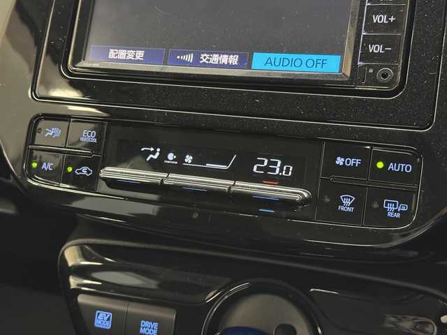 トヨタ プリウス SセーフティプラスⅡ 三重県 2022(令4)年 5.1万km プラチナホワイトパールマイカ ハイブリッド/FF/インパネCVT/純正 7インチナビ NSLN-W68/（AM/FM/AUX/Bluetooth）/バックガイドモニター/社外フルエアロ/ドライブレコーダー 前方/ビルトインETC/Toyota Safety Sense/●プリクラッシュセーフティ/●レーントレーシングアシスト/●レーダークルコン（全車速追従機能付）/●オートハイビーム/●ロードサインアシスト/ブラインドスポットモニター［BSM］/リヤクロストラフィックアラート［RCTA］/・インテリジェントクリアランスソナー［パーキングサポートブレーキ（静止物）］/装備/・オートエアコン/・オートライト/・LEDヘッドランプ/LEDフロントフォグランプ・アクセサリーランプ/オートワイパー（雨滴感応式）/ヒーター付ドアミラー（ウインカーランプ付）/自動防眩インナーミラー/「ナノイー」/・アクセサリーコンセント（2ヶ・AC100V・1500W/非常時給電システム付）/・ステアリングスイッチ/・プッシュスタート/・純正15inAW（ホイールキャップ付）/・保/取/ナビ取/・【OP】応急用スペアタイヤ/など/…セーフティプラスII特別装備