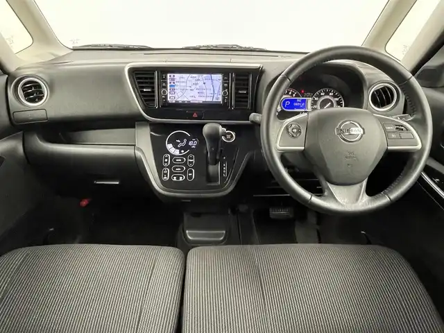 日産 デイズ ルークス ハイウェイスター Gターボ 岡山県 2018(平30)年 6.1万km チタニウムグレーメタリック 純正ナビ（MM318D-W）/・FM/AM/Bluetooth/フルセグ/CD/DVD/アラウンドビューモニター/両側パワースライドドア/エマージェンシーブレーキ/車線逸脱警報/オートハイビーム/クルーズコントロール/ETC/ドライブレコーダー/リアサーキュレーター/シートバックテーブル/後席サンシェイド/LEDヘッドライト/純正15インチアルミ/純正フロアマット