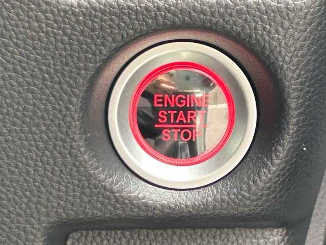 ホンダ Ｎ ＢＯＸ カスタム G L ホンダセンシング 千葉県 2018(平30)年 2.1万km プラチナホワイトパール 純正メモリナビ/フルセグTV/Bluetooth/CD/DVD/AppleCarPlay/バックカメラ/ETC/前後ドライブレコーダー/両側パワースライドドア/衝突被害軽減ブレーキ/レーダークルーズコントロール/レーンキープアシスト/車線逸脱抑制機能/標識認識機能/アイドリングストップ/プッシュスタート/スマートキー/スペアキー×１/LEDヘッドライト/純正14インチアルミホイール/純正フロアマット/取扱説明書