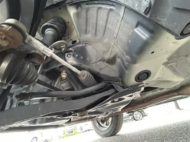 スズキ ハスラー X 滋賀県 2017(平29)年 8.5万km クールカーキPM ガソリン（ハイブリッド）/2WD(FF)/CVT/7インチ純正ナビ/(FM/AM/CD/DVD/フルセグ/Bluetooth/USB)/ETC/ドライブレコーダー/全方位モニター/バックカメラ/デュアルカメラブレーキサポート/踏み間違い防止アシスト	/レーンキープアシスト	/運転席・助手席シートヒーター/電動格納ミラー/アイドリングストップ/革巻きステアリング/ステアリングスイッチ/オートライト/キセノンライト/フロントフォグ/フルオートエアコン/プッシュスタート/スマートキー/スペアキー/ドアバイザー/純正フロアマット