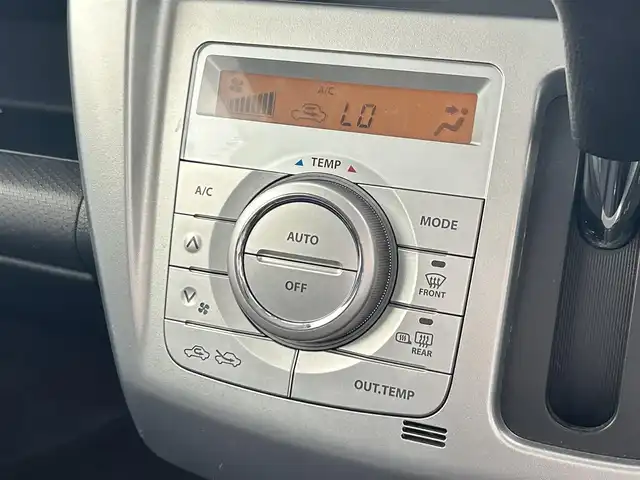 スズキ ハスラー X 滋賀県 2017(平29)年 8.5万km クールカーキPM ガソリン（ハイブリッド）/2WD(FF)/CVT/7インチ純正ナビ/(FM/AM/CD/DVD/フルセグ/Bluetooth/USB)/ETC/ドライブレコーダー/全方位モニター/バックカメラ/デュアルカメラブレーキサポート/踏み間違い防止アシスト	/レーンキープアシスト	/運転席・助手席シートヒーター/電動格納ミラー/アイドリングストップ/革巻きステアリング/ステアリングスイッチ/オートライト/キセノンライト/フロントフォグ/フルオートエアコン/プッシュスタート/スマートキー/スペアキー/ドアバイザー/純正フロアマット