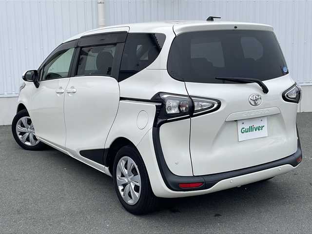 トヨタ シエンタ G 三重県 2018(平30)年 1.5万km ホワイトパールクリスタルシャイン 純正ナビ(AM/FM/CD/TV/BT)/フルセグTV/全周囲カメラ/両側パワースライドドア/前方ドライブレコーダー/コーナーセンサー/USB給電ポート/革巻きステアリング/ビルトインETC/オートハイビーム/純正フロアマット/純正アルミホイールキャップ/スペアキー/電動格納ミラー/禁煙車
