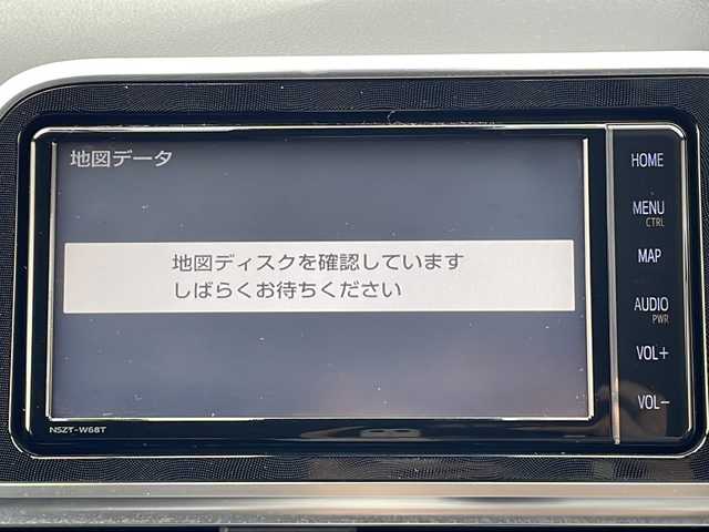 トヨタ シエンタ G 三重県 2018(平30)年 1.5万km ホワイトパールクリスタルシャイン 純正ナビ(AM/FM/CD/TV/BT)/フルセグTV/全周囲カメラ/両側パワースライドドア/前方ドライブレコーダー/コーナーセンサー/USB給電ポート/革巻きステアリング/ビルトインETC/オートハイビーム/純正フロアマット/純正アルミホイールキャップ/スペアキー/電動格納ミラー/禁煙車