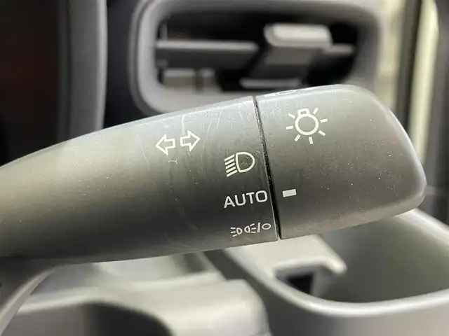トヨタ シエンタ G 岩手県 2022(令4)年 3.3万km ホワイトパールクリスタルシャイン 3列シート7人乗り/パノラミックビューモニター/メーカーオプション　デュアルハンズフリーパワースライドドア/モデリスタドアハンドルプロテクター/トヨタセーフティセンス/プリクラッシュセーフティ/レーダークルーズコントロール/レーントレーシングアシスト/オートマチックハイビーム/ロードサインアシスト/プロアクティブドライビングアシスト/クリアランスソナー/パーキングサポートブレーキ/リアクロストラフィックアラート/MTモード付AT/8インチディスプレイオーディオ/オプションフルセグTV/ナビ/前後車内ドライブレコーダー/ETC/LEDヘッドランプ/15インチスチールホイール/純正ホイールキャップ
