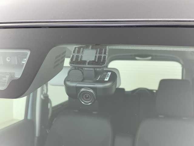 スズキ スペーシア ギア HYBRID XZ 岐阜県 2019(平31)年 1.1万km オフブルーメタリック/ガンメタリック2トーンルーフ 社外8インチSDナビ（CN-RZ843）/フルセグ/BT/DVD/USB/全方位モニター/スズキセーフティサポート/・デュアルカメラブレーキサポート/・車線逸脱警報/・全方位モニター/ヘッドアップディスプレイ/純正ドライブレコーダー/コーナーセンサー/合皮シート/前席シートヒーター/シートバックテーブル/両側パワースライドドア/ルーフレール/LEDオートライト/オートマチックハイビーム/フォグランプ/純正14インチAW/プッシュスタート
