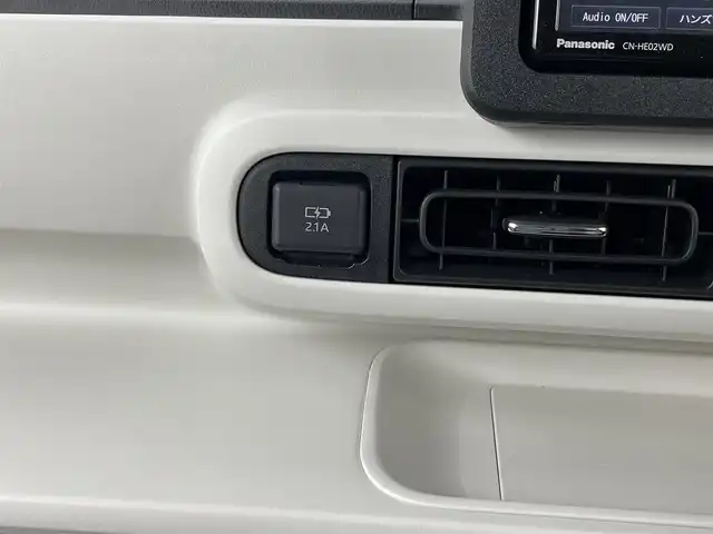 ダイハツ ムーヴ キャンバス ストライプス G 埼玉県 2024(令6)年 0.7万km シャイニングホワイトパール/スムーズグレーマイカメタリック 社外７インチナビ/全方位カメラ/クルーズコントロール/シートヒーター/衝突軽減システム/両側パワースライドドア/パーキングブレーキ/パーキングセンサー/ステアリングリモコン/社外フロアマット/スマートキー