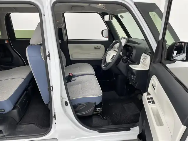 ダイハツ ムーヴ キャンバス ストライプス G 埼玉県 2024(令6)年 0.7万km シャイニングホワイトパール/スムーズグレーマイカメタリック 社外７インチナビ/全方位カメラ/クルーズコントロール/シートヒーター/衝突軽減システム/両側パワースライドドア/パーキングブレーキ/パーキングセンサー/ステアリングリモコン/社外フロアマット/スマートキー