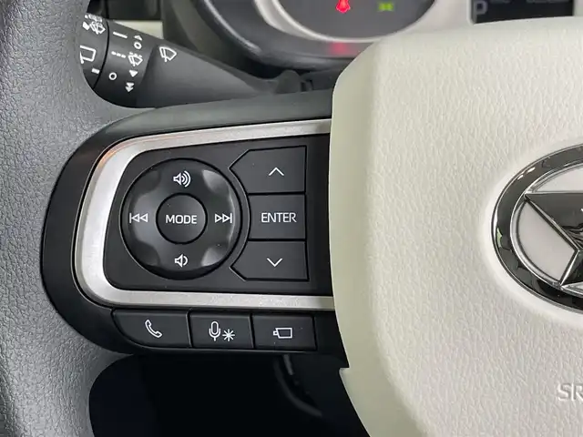 ダイハツ ムーヴ キャンバス ストライプス G 埼玉県 2024(令6)年 0.7万km シャイニングホワイトパール/スムーズグレーマイカメタリック 社外７インチナビ/全方位カメラ/クルーズコントロール/シートヒーター/衝突軽減システム/両側パワースライドドア/パーキングブレーキ/パーキングセンサー/ステアリングリモコン/社外フロアマット/スマートキー