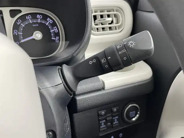 ダイハツ ムーヴ キャンバス ストライプス G 埼玉県 2024(令6)年 0.7万km シャイニングホワイトパール/スムーズグレーマイカメタリック 社外７インチナビ/全方位カメラ/クルーズコントロール/シートヒーター/衝突軽減システム/両側パワースライドドア/パーキングブレーキ/パーキングセンサー/ステアリングリモコン/社外フロアマット/スマートキー