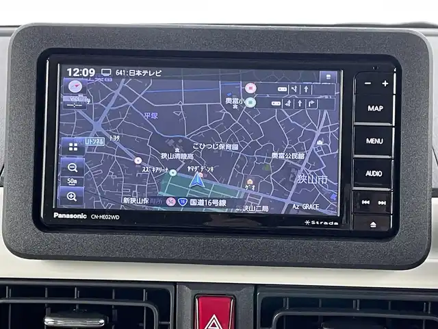 ダイハツ ムーヴ キャンバス ストライプス G 埼玉県 2024(令6)年 0.7万km シャイニングホワイトパール/スムーズグレーマイカメタリック 社外７インチナビ/全方位カメラ/クルーズコントロール/シートヒーター/衝突軽減システム/両側パワースライドドア/パーキングブレーキ/パーキングセンサー/ステアリングリモコン/社外フロアマット/スマートキー