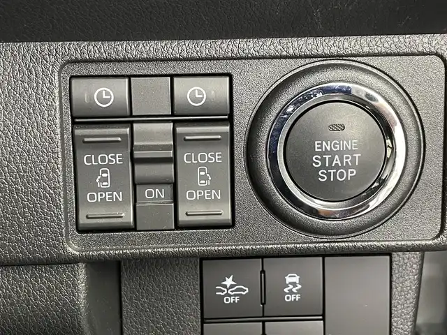 ダイハツ ムーヴ キャンバス ストライプス G 埼玉県 2024(令6)年 0.7万km シャイニングホワイトパール/スムーズグレーマイカメタリック 社外７インチナビ/全方位カメラ/クルーズコントロール/シートヒーター/衝突軽減システム/両側パワースライドドア/パーキングブレーキ/パーキングセンサー/ステアリングリモコン/社外フロアマット/スマートキー