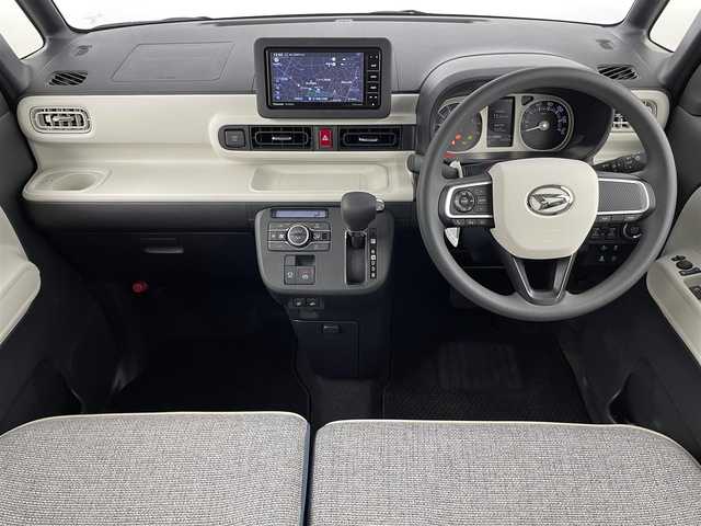ダイハツ ムーヴ キャンバス ストライプス G 埼玉県 2024(令6)年 0.7万km シャイニングホワイトパール/スムーズグレーマイカメタリック 社外７インチナビ/全方位カメラ/クルーズコントロール/シートヒーター/衝突軽減システム/両側パワースライドドア/パーキングブレーキ/パーキングセンサー/ステアリングリモコン/社外フロアマット/スマートキー