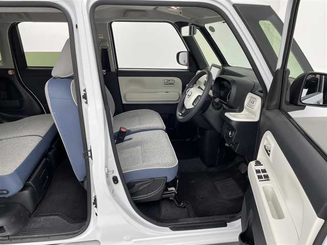 ダイハツ ムーヴ キャンバス ストライプス G 埼玉県 2024(令6)年 0.7万km シャイニングホワイトパール/スムーズグレーマイカメタリック 社外７インチナビ/全方位カメラ/クルーズコントロール/シートヒーター/衝突軽減システム/両側パワースライドドア/パーキングブレーキ/パーキングセンサー/ステアリングリモコン/社外フロアマット/スマートキー
