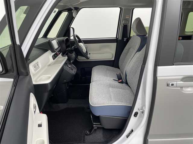 ダイハツ ムーヴ キャンバス ストライプス G 埼玉県 2024(令6)年 0.7万km シャイニングホワイトパール/スムーズグレーマイカメタリック 社外７インチナビ/全方位カメラ/クルーズコントロール/シートヒーター/衝突軽減システム/両側パワースライドドア/パーキングブレーキ/パーキングセンサー/ステアリングリモコン/社外フロアマット/スマートキー