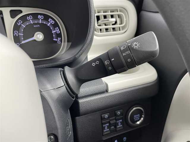 ダイハツ ムーヴ キャンバス ストライプス G 埼玉県 2024(令6)年 0.7万km シャイニングホワイトパール/スムーズグレーマイカメタリック 社外７インチナビ/全方位カメラ/クルーズコントロール/シートヒーター/衝突軽減システム/両側パワースライドドア/パーキングブレーキ/パーキングセンサー/ステアリングリモコン/社外フロアマット/スマートキー