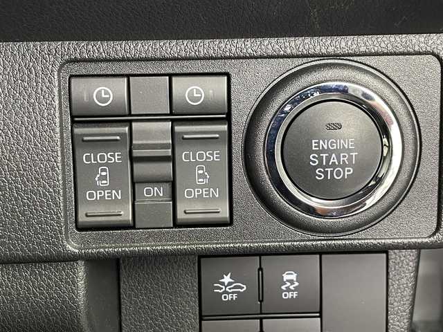ダイハツ ムーヴ キャンバス ストライプス G 埼玉県 2024(令6)年 0.7万km シャイニングホワイトパール/スムーズグレーマイカメタリック 社外７インチナビ/全方位カメラ/クルーズコントロール/シートヒーター/衝突軽減システム/両側パワースライドドア/パーキングブレーキ/パーキングセンサー/ステアリングリモコン/社外フロアマット/スマートキー