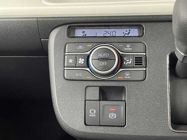 ダイハツ ムーヴ キャンバス ストライプス G 埼玉県 2024(令6)年 0.7万km シャイニングホワイトパール/スムーズグレーマイカメタリック 社外７インチナビ/全方位カメラ/クルーズコントロール/シートヒーター/衝突軽減システム/両側パワースライドドア/パーキングブレーキ/パーキングセンサー/ステアリングリモコン/社外フロアマット/スマートキー