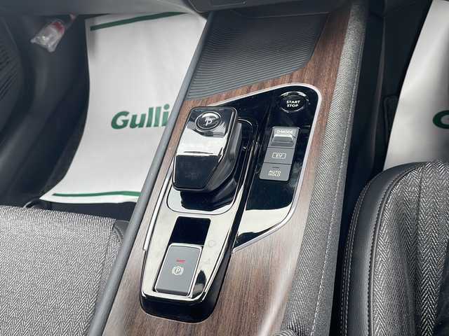 日産 オーラ G 山梨県 2024(令6)年 0.4万km オーロラフレアブルーパール 純正9インチナビ/Bluetooth接続/フルセグTV/全方位カメラ/衝突被害軽減システム/コーナーセンサー/セーフティ・シールドスイッチ/車線逸脱警報/ハーフレザーシート/横滑り防止装置/ETC/ドライブレコーダー/LEDヘッドライト/オートライト/純正17インチAW/オートエアコン/プッシュスタート/スマートキー/フロアマット/スペアキー/取扱説明書/保証書