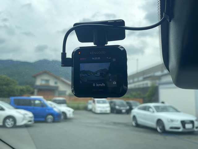 日産 オーラ G 山梨県 2024(令6)年 0.4万km オーロラフレアブルーパール 純正9インチナビ/Bluetooth接続/フルセグTV/全方位カメラ/衝突被害軽減システム/コーナーセンサー/セーフティ・シールドスイッチ/車線逸脱警報/ハーフレザーシート/横滑り防止装置/ETC/ドライブレコーダー/LEDヘッドライト/オートライト/純正17インチAW/オートエアコン/プッシュスタート/スマートキー/フロアマット/スペアキー/取扱説明書/保証書