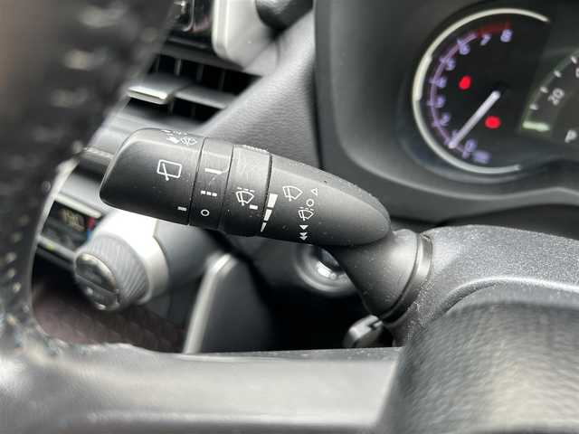 トヨタ ＲＡＶ４ G 埼玉県 2019(令1)年 5.4万km ホワイトパールクリスタルシャイン ４WD/純正メモリナビ（フルセグTV/FM/AM/Bluetooth）/バックカメラ/トヨタセーフティセンス/・プリクラッシュセーフティ/・レーンキープアシスト/・オートマチックハイビーム/・レーダークルーズコントロール/・ブラインドスポットモニター/ビルトインＥＴＣ2.0/純正ドライブレコーダー/電動リアゲート/レザーシート/D席N席シートヒーター/Ｄ席メモリー付パワーシート/純正ドアバイザー/17インチAW/MTモード付AT/革巻きステアリング/ステアリングスイッチ/電子パーキングブレーキ/オートライト/Pスタート/スマートキー/純正AW車載/車両/ナビ取扱説明書/保証書