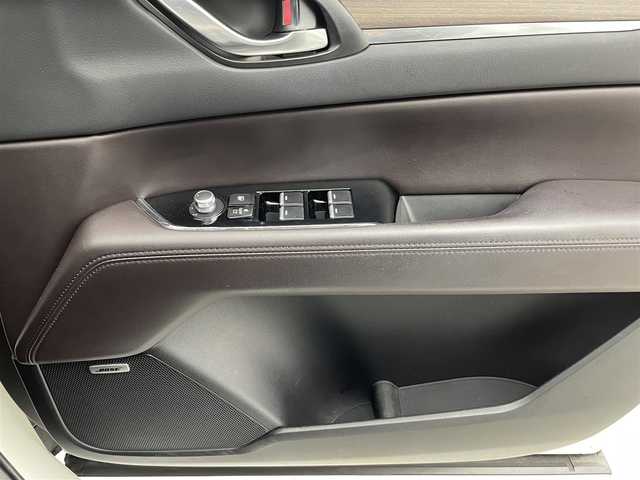マツダ ＣＸ－８ XD Lパッケージ 滋賀県 2018(平30)年 6.9万km スノーフレイクホワイトパールマイカ 禁煙車/純正ナビ/CD.DVD.Bluetooth.フルセグ/全方位カメラ/衝突軽減ブレーキ/レーダークルーズコントロール/クリアランスソナー/ビルトインETC/オートライト/LEDヘッドライト/レザーシート/1.2列目シートヒーター/前席パワーシート/電動リアゲート/ヘッドアップディスプレイ/電子パーキング/オートブレーキホールド/BOSEサウンド