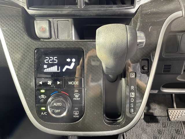 ダイハツ ムーヴ カスタム X ハイパー SAⅡ 沖縄県 2017(平29)年 7.2万km ナイトシャドーパープルクリスタルM 禁煙車　/県外仕入　/純正ナビ（フルセグＴＶ／ＣＤ／ＤＶＤ／Ｂｌｕｅｔｏｏｔｈ）　/バックカメラ　/スマートアシストII　/ハーフレザーシート　/衝突被害軽減ブレーキ　/車線逸脱警報　/アイドリングストップ　/ＥＴＣ/ステアリングスイッチ/LEDヘッドライト/スマートキー/純正アルミホール