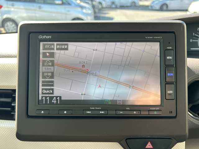 ホンダ Ｎ ＢＯＸ G L ターボ ホンダセンシング 埼玉県 2019(令1)年 4.2万km プラチナホワイトパール 禁煙車/Honda SENSING/純正メモリナビ/　　Bluetooth/CD/iPod/バックカメラ/両側パワースライドドア/アダプティブクルーズコントロール/LEDオートライト、オートハイビーム/アイドリングストップ/パドルシフト/充電用USBジャック/ロールサンシェイド(リアドア)/横滑り防止装置/車線維持支援システム/スペアキー/取扱説明書/保証書/純正夏タイヤ積込