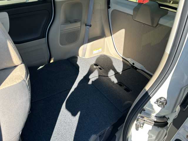 ホンダ Ｎ ＢＯＸ G L ターボ ホンダセンシング 埼玉県 2019(令1)年 4.2万km プラチナホワイトパール 禁煙車/Honda SENSING/純正メモリナビ/　　Bluetooth/CD/iPod/バックカメラ/両側パワースライドドア/アダプティブクルーズコントロール/LEDオートライト、オートハイビーム/アイドリングストップ/パドルシフト/充電用USBジャック/ロールサンシェイド(リアドア)/横滑り防止装置/車線維持支援システム/スペアキー/取扱説明書/保証書/純正夏タイヤ積込