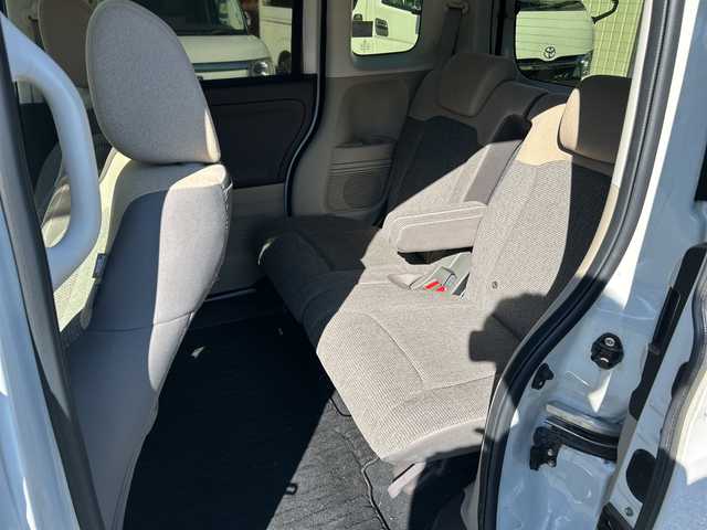 ホンダ Ｎ ＢＯＸ G L ターボ ホンダセンシング 埼玉県 2019(令1)年 4.2万km プラチナホワイトパール 禁煙車/Honda SENSING/純正メモリナビ/　　Bluetooth/CD/iPod/バックカメラ/両側パワースライドドア/アダプティブクルーズコントロール/LEDオートライト、オートハイビーム/アイドリングストップ/パドルシフト/充電用USBジャック/ロールサンシェイド(リアドア)/横滑り防止装置/車線維持支援システム/スペアキー/取扱説明書/保証書/純正夏タイヤ積込