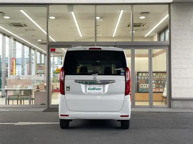 ホンダ Ｎ ＢＯＸ G L ターボ ホンダセンシング 埼玉県 2019(令1)年 4.2万km プラチナホワイトパール 禁煙車/Honda SENSING/純正メモリナビ/　　Bluetooth/CD/iPod/バックカメラ/両側パワースライドドア/アダプティブクルーズコントロール/LEDオートライト、オートハイビーム/アイドリングストップ/パドルシフト/充電用USBジャック/ロールサンシェイド(リアドア)/横滑り防止装置/車線維持支援システム/スペアキー/取扱説明書/保証書/純正夏タイヤ積込