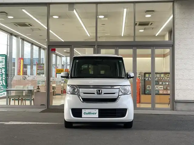 ホンダ Ｎ ＢＯＸ G L ターボ ホンダセンシング 埼玉県 2019(令1)年 4.2万km プラチナホワイトパール 禁煙車/Honda SENSING/純正メモリナビ/　　Bluetooth/CD/iPod/バックカメラ/両側パワースライドドア/アダプティブクルーズコントロール/LEDオートライト、オートハイビーム/アイドリングストップ/パドルシフト/充電用USBジャック/ロールサンシェイド(リアドア)/横滑り防止装置/車線維持支援システム/スペアキー/取扱説明書/保証書/純正夏タイヤ積込