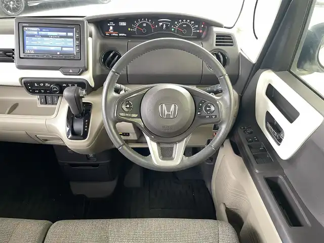 ホンダ Ｎ ＢＯＸ G L ターボ ホンダセンシング 埼玉県 2019(令1)年 4.2万km プラチナホワイトパール 禁煙車/Honda SENSING/純正メモリナビ/　　Bluetooth/CD/iPod/バックカメラ/両側パワースライドドア/アダプティブクルーズコントロール/LEDオートライト、オートハイビーム/アイドリングストップ/パドルシフト/充電用USBジャック/ロールサンシェイド(リアドア)/横滑り防止装置/車線維持支援システム/スペアキー/取扱説明書/保証書/純正夏タイヤ積込