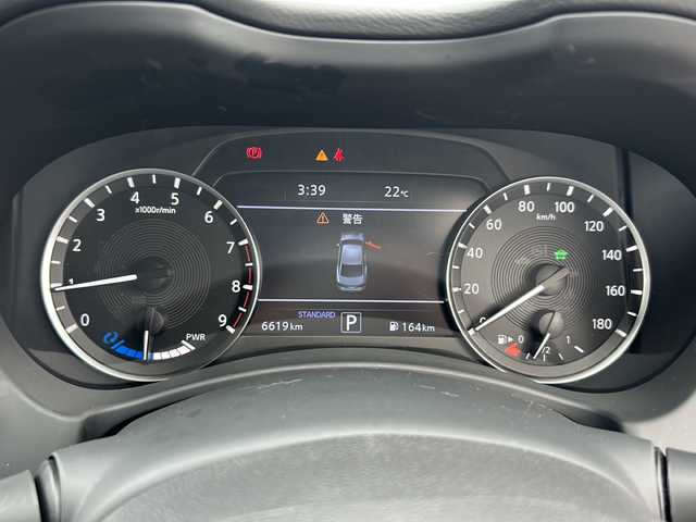 日産 スカイライン ハイブリッド GT 岐阜県 2020(令2)年 0.7万km スーパーブラック /ワンオーナー//メーカー純正ナビ/（フルセグTV/AM/FM/NissanConnectServises）//プロパイロット2.0/（車速・車間制御機能）/（車線維持機能）/（車線変更支援機能）/（追い越し支援機能）/（ルート走行支援機能）//前方衝突予測警報//後側方車両検知警報//後側方衝突防止支援システム//車線逸脱警報//車線逸脱防止支援システム//後退時衝突防御支援システム//踏み間違い衝突防止アシスト//標識探知機能//ヘッドアップディスプレイ//アクティブノイズコントロール//アラウンドビューモニター//バックカメラ//ETC//アクセサリーソケット//USBソケット//外部機器入力端子//取り扱い説明書//保証書