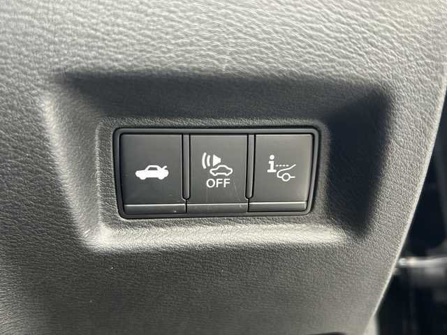日産 スカイライン ハイブリッド GT 岐阜県 2020(令2)年 0.7万km スーパーブラック /ワンオーナー//メーカー純正ナビ/（フルセグTV/AM/FM/NissanConnectServises）//プロパイロット2.0/（車速・車間制御機能）/（車線維持機能）/（車線変更支援機能）/（追い越し支援機能）/（ルート走行支援機能）//前方衝突予測警報//後側方車両検知警報//後側方衝突防止支援システム//車線逸脱警報//車線逸脱防止支援システム//後退時衝突防御支援システム//踏み間違い衝突防止アシスト//標識探知機能//ヘッドアップディスプレイ//アクティブノイズコントロール//アラウンドビューモニター//バックカメラ//ETC//アクセサリーソケット//USBソケット//外部機器入力端子//取り扱い説明書//保証書