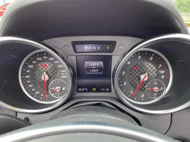 メルセデス・ベンツ ＳＬＣ１８０ スポーツ ファイナルED 神奈川県 2020(令2)年 1.3万km サンイエロー マジックスカイコントロール/専用ハーフレザーシート/AMG18インチAW/レーダーセーフティパッケージ/純正メモリーナビ・地デジTV/純正CD/DVD/USB/BT再生/バックモニター/ETC(DSRC)/エアスカーフ/パワーシート/シートヒーター/レーダークルーズコントロール/衝突軽減ブレーキ/LKA/BSM/LEDヘッドライト/コーナーセンサー/ドライブレコーダー/パドルシフト/アイドリングストップ/プッシュスタート/スマートキー×2/純正フロアマット/R3/4/5年ディーラー整備記録/保証書・取説あり