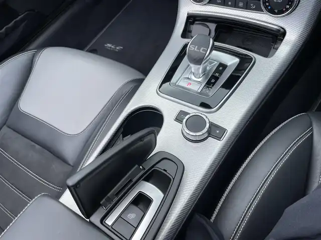 メルセデス・ベンツ ＳＬＣ１８０ スポーツ ファイナルED 神奈川県 2020(令2)年 1.3万km サンイエロー マジックスカイコントロール/専用ハーフレザーシート/AMG18インチAW/レーダーセーフティパッケージ/純正メモリーナビ・地デジTV/純正CD/DVD/USB/BT再生/バックモニター/ETC(DSRC)/エアスカーフ/パワーシート/シートヒーター/レーダークルーズコントロール/衝突軽減ブレーキ/LKA/BSM/LEDヘッドライト/コーナーセンサー/ドライブレコーダー/パドルシフト/アイドリングストップ/プッシュスタート/スマートキー×2/純正フロアマット/R3/4/5年ディーラー整備記録/保証書・取説あり